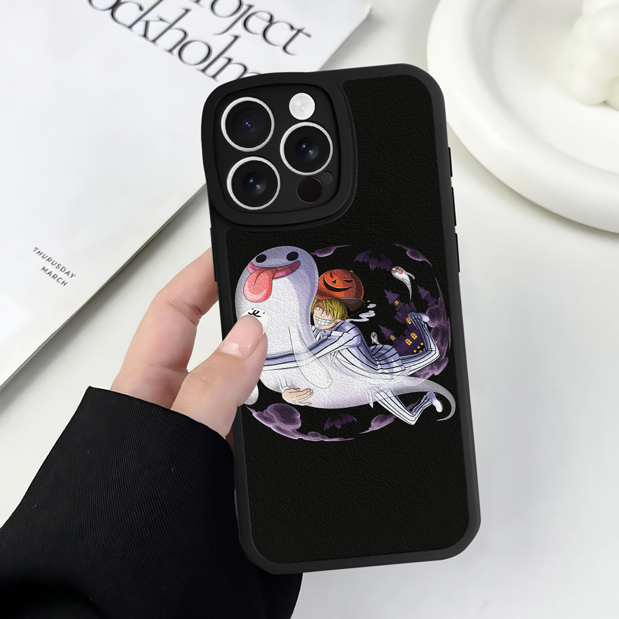 （画像用） ワンピース サンジ ONE PIECE Sanji 【iPhone 16シリーズ対応】シリコンスマホケース（レザー調） 材質：シリコン